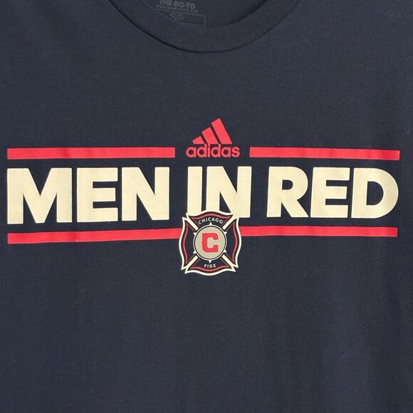 Adidas | Vintage Men in Red Navy Blue Chicago Fire T-Shirt Large - Picture 5 of 13